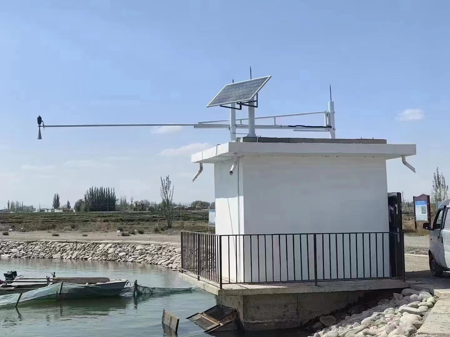 1690609904352794.jpg 水质监测微型站.jpg